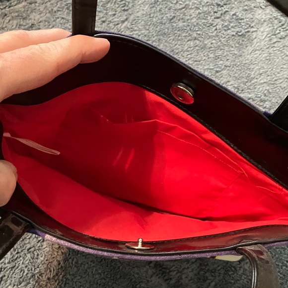 2 Las Vegas Themed Women's Small Pursess- Multicolor - Picture 2 of 3